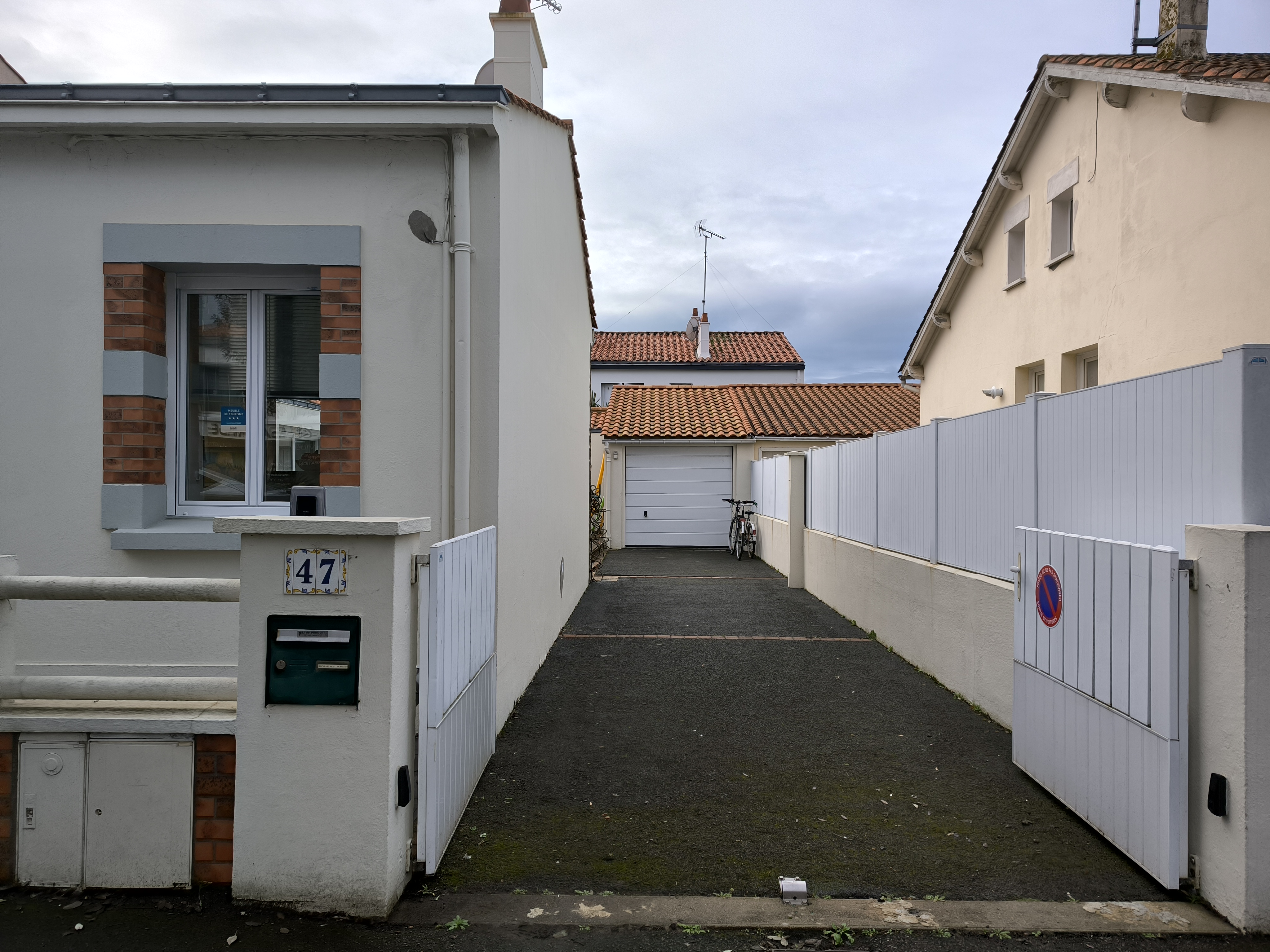 allée 2 stationnements